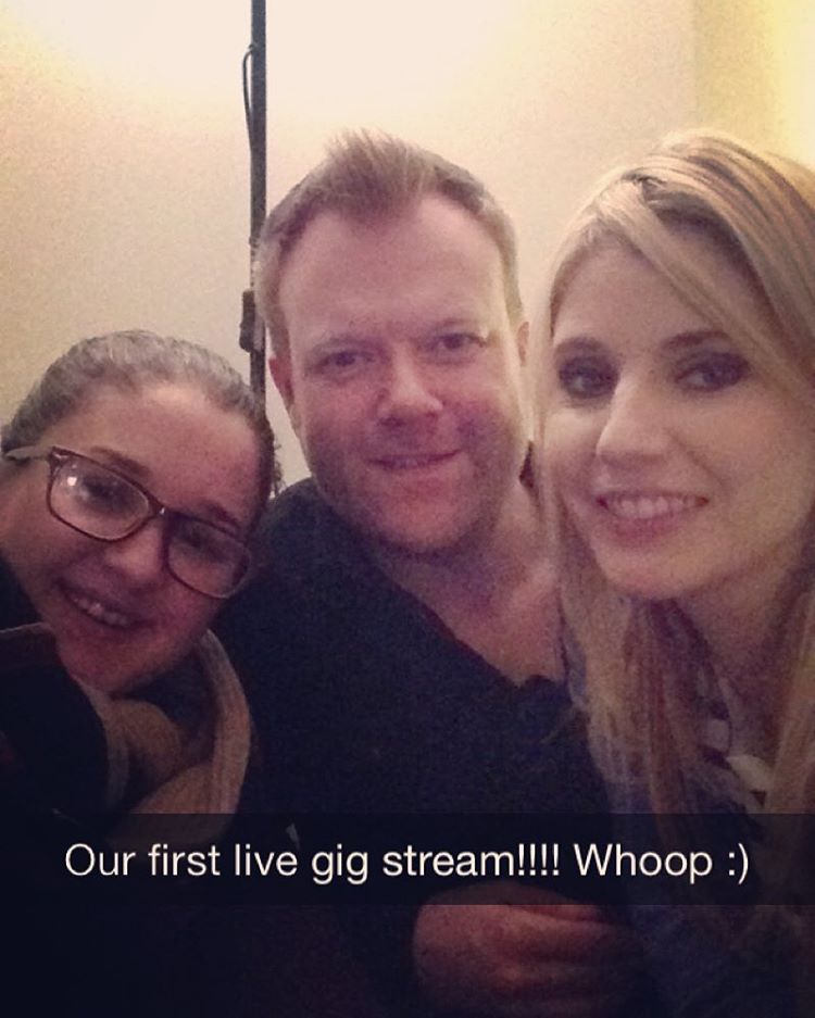 Thank you all so much for turning in & to Stephen Kenny & @jenniferdollard for making it all happen :) much love x #live #gig #stream