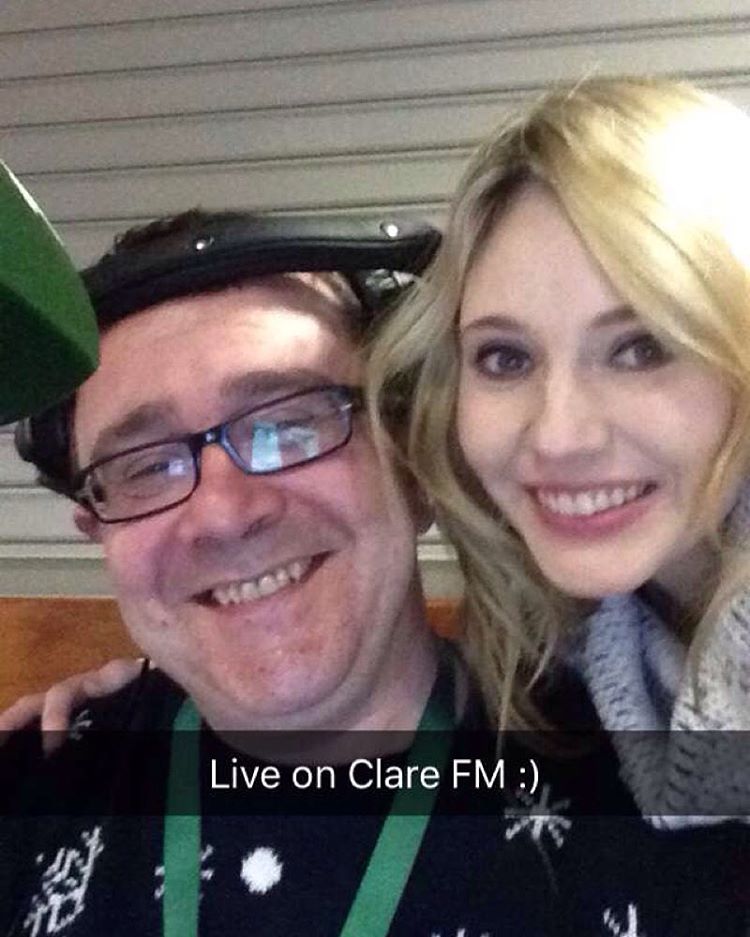 Live on Clare FM from Shannon Airport with the oh so lovely Stephen McDermott co hosting the brekkie show :) whoop