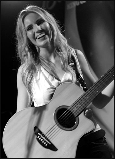 Play Irish Artist Of The Week On Ocean FM - LUAN PARLE LUAN PARLE -