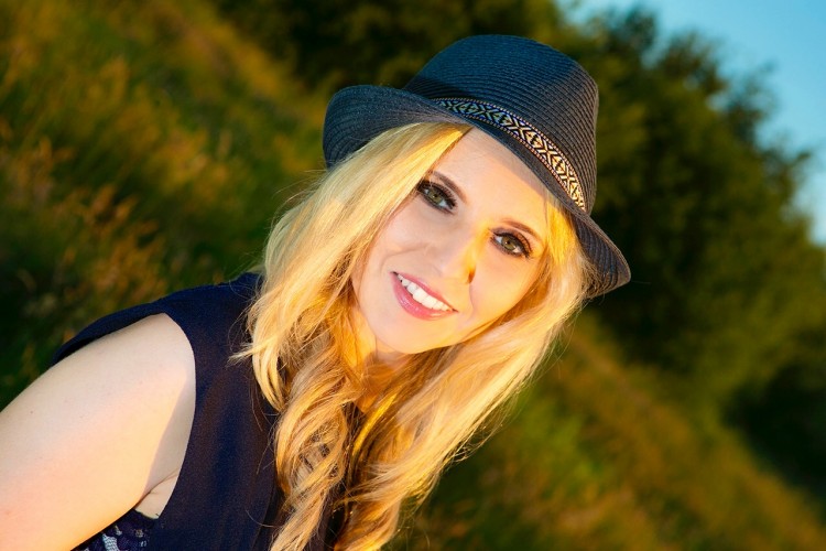 Upcoming Gigs, Songwriting Workshops & Events - LUAN PARLE LUAN PARLE - IMG 7993 1